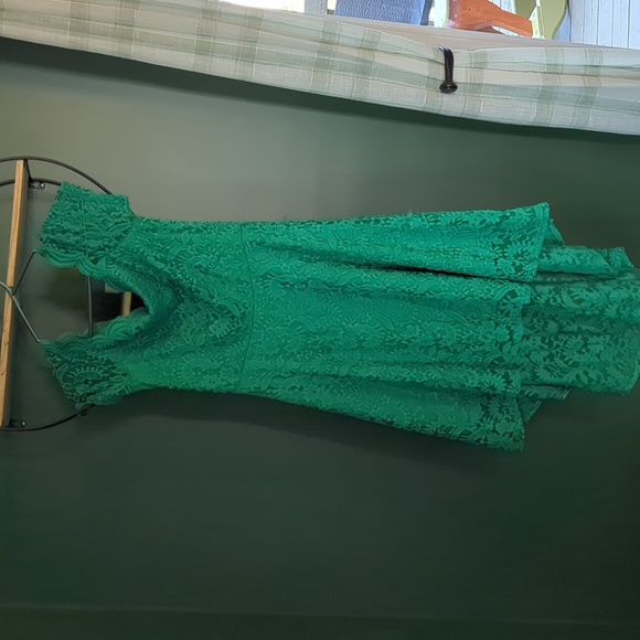Emerald green off the shoulder high low fit and flare dress - Picture 2 of 5